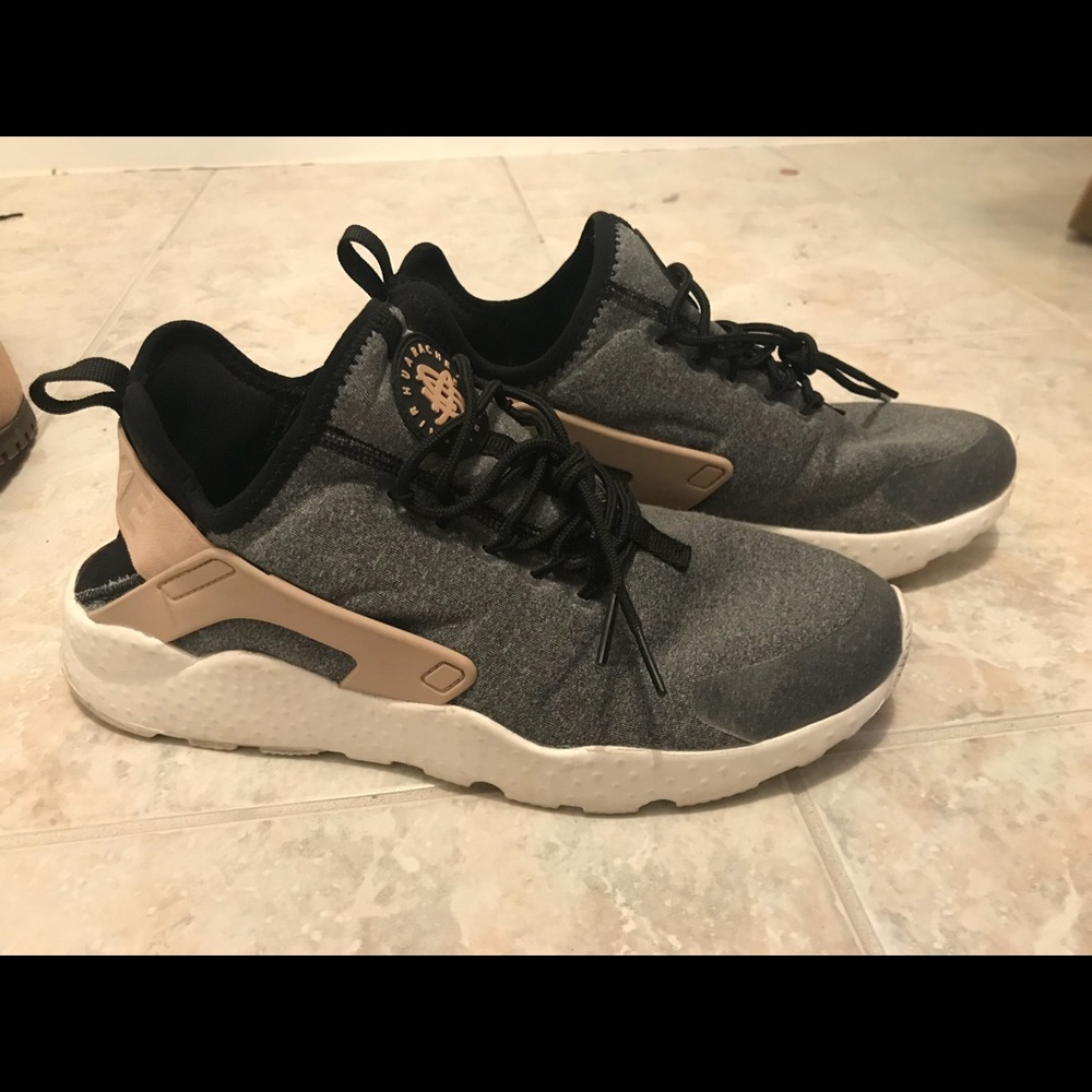 Womens Nike Huaraches